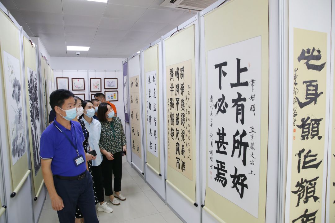 龙华区福城街道举办“书香廉韵 清风福城”廉洁文化书画展活动，组织文化艺术交流